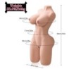 ERICA THRUSTING TORSE RÉALISTE AVEC VIBRATION FÉMININE 84 CM ERICA THRUSTING TORSE RÉALISTE AVEC VIBRATION FÉMININE 84 CM